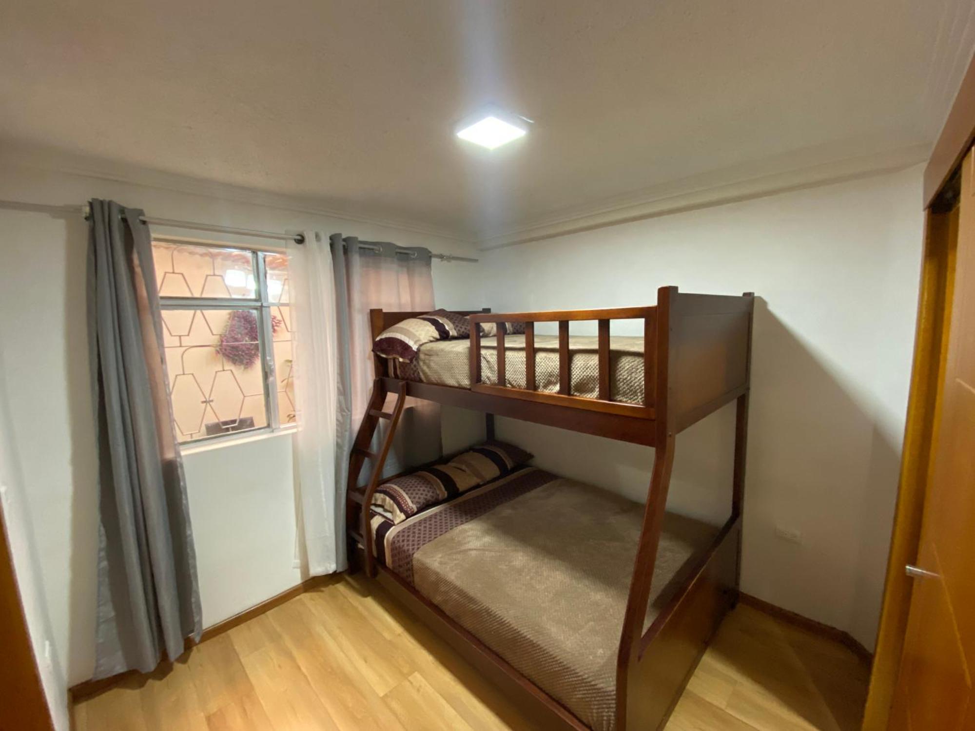 Bella Suite En Zona Exclusiva De Cuenca Para 6 Personas II Exteriör bild